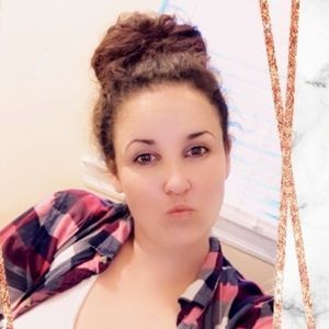 Meet your Posher, Lacey